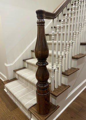 Spain Old Newel Post NP026